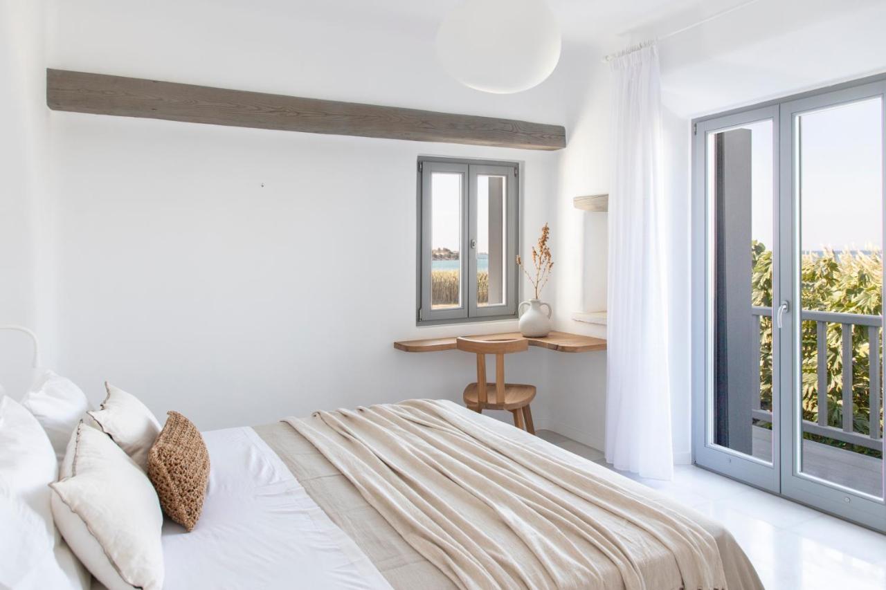 Aqua Breeze Villas On The Beach Pláka エクステリア 写真